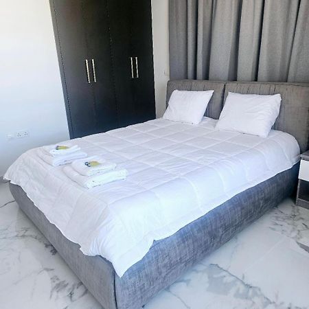 Deluxe Apartment Paphos Exterior foto